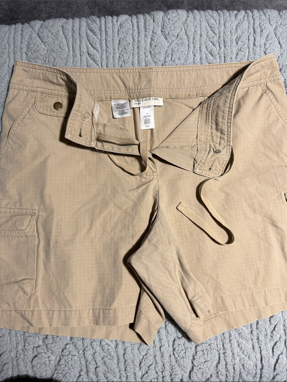 Jones New York Women's Beige Cargo Shorts
